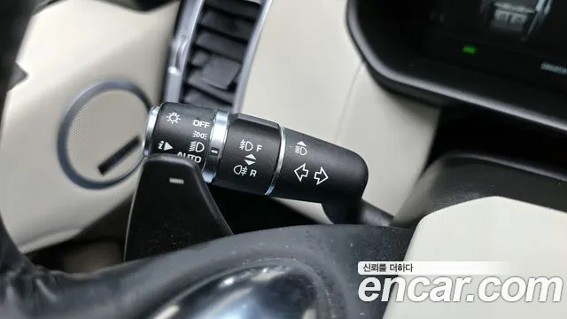 Land Rover Discovery 2018 thumb 4