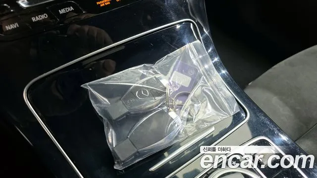 Mercedes-Benz GLC 2019 thumb 9