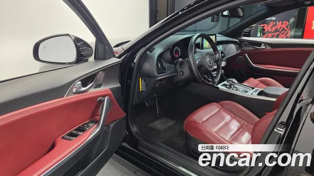 Kia Stinger 2019 thumb 3