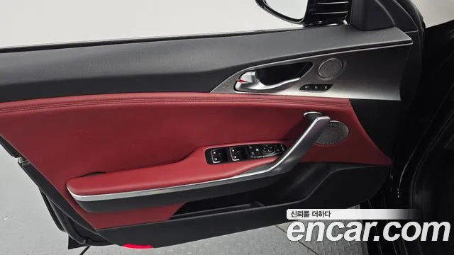 Kia Stinger 2019 thumb 11