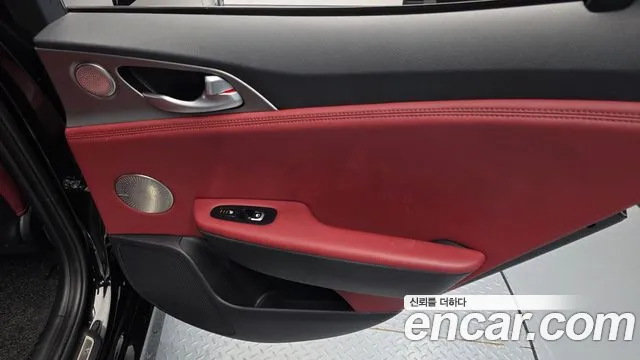 Kia Stinger 2019 thumb 9
