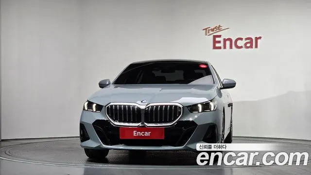 BMW 5 серии 2024 thumb 12