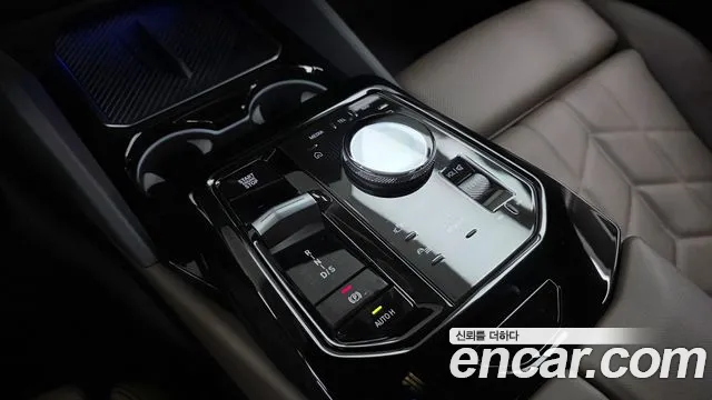 BMW 5 серии 2024 thumb 9