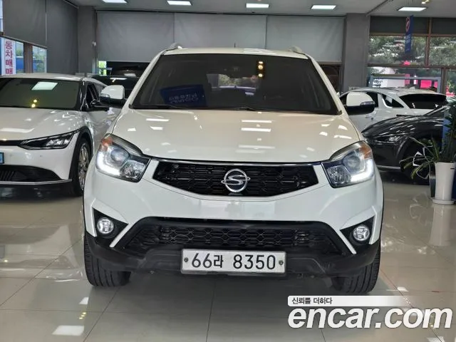 KGM Korando 2015 thumb 6