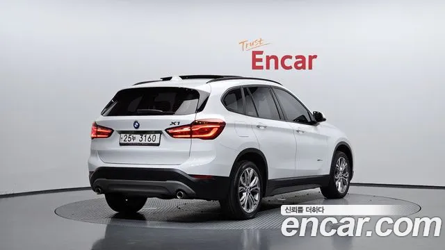 BMW X1 2018 thumb 12