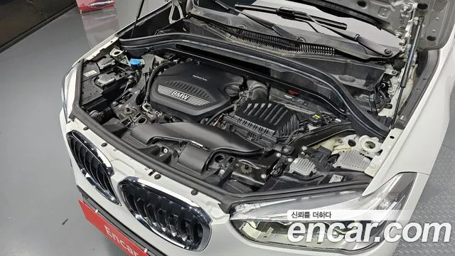 BMW X1 2018 thumb 10