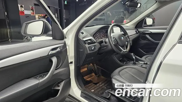 BMW X1 2018 thumb 2