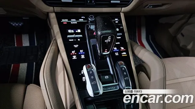 Porsche Cayenne 2022 thumb 8
