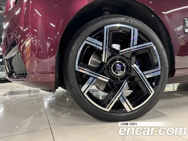 Rolls-Royce Cullinan 2025 thumb 4