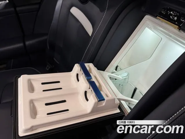 Rolls-Royce Cullinan 2025 thumb 10