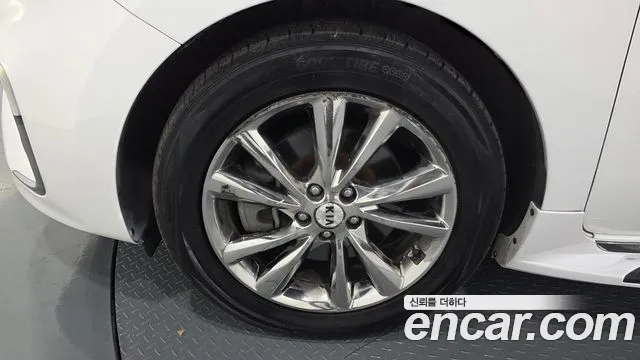 Kia Carnival 2019 thumb 10