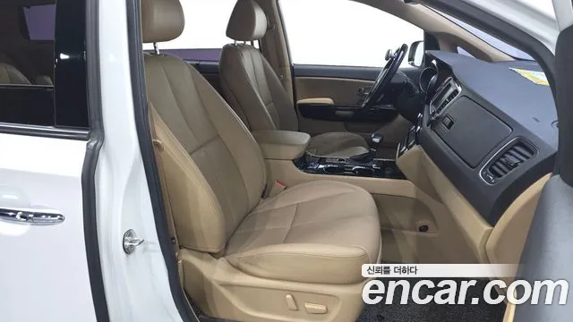 Kia Carnival 2019 thumb 5