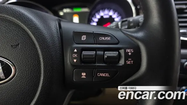 Kia Carnival 2019 thumb 6