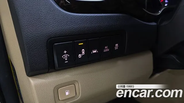 Kia Carnival 2019 thumb 4