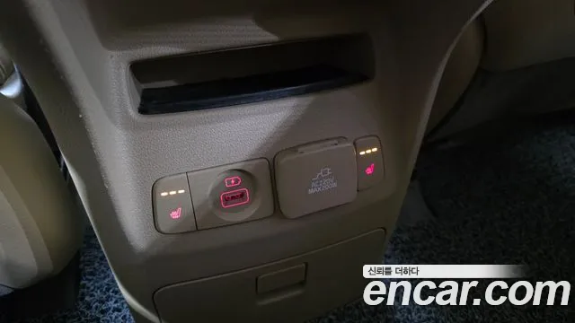 Kia Carnival 2019 thumb 8