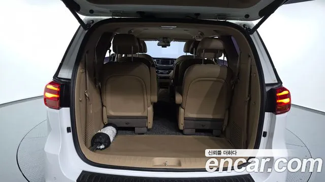 Kia Carnival 2019 thumb 7
