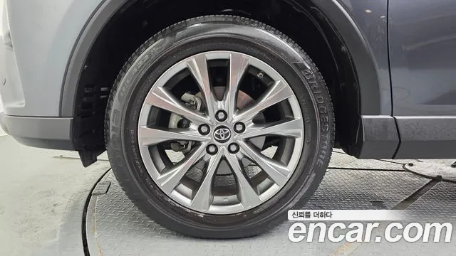 Toyota RAV4 2018 thumb 6