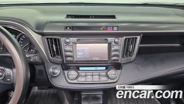 Toyota RAV4 2018 thumb 11