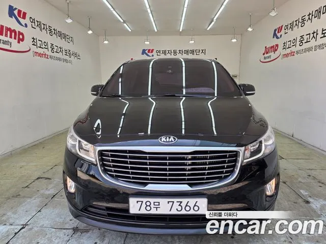 Kia Carnival 2017 thumb 12