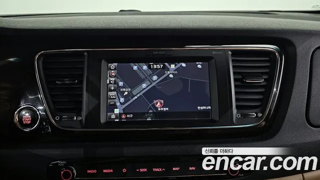 Kia Carnival 2019 thumb 4