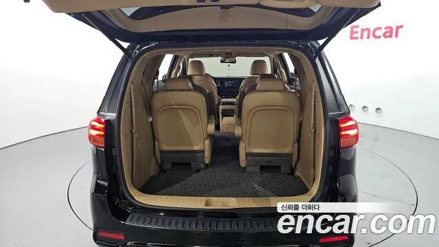 Kia Carnival 2019 thumb 9
