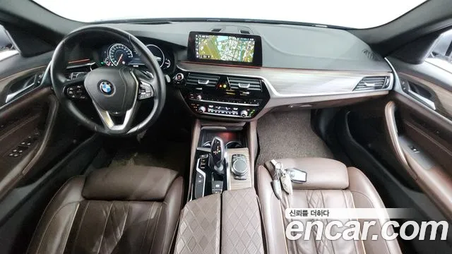 BMW 5 серии 2018 thumb 3