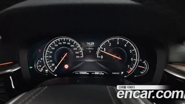 BMW 5 серии 2018 thumb 10