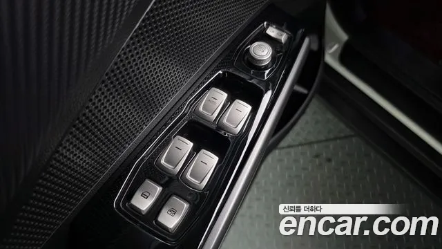KGM Tivoli 2017 thumb 5