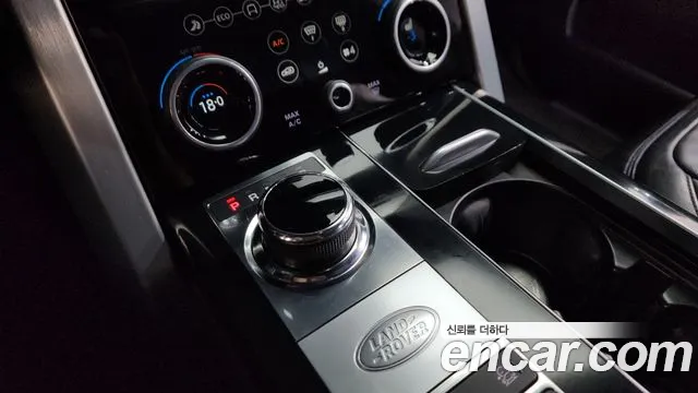Land Rover Range Rover 2019 thumb 9