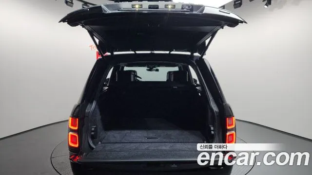 Land Rover Range Rover 2019 thumb 3