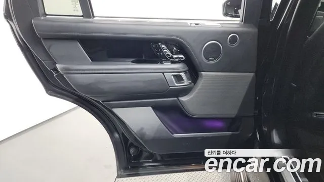 Land Rover Range Rover 2019 thumb 2