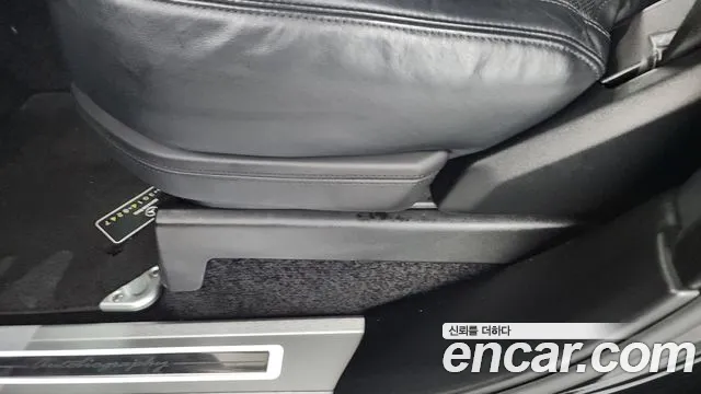 Land Rover Range Rover 2019 thumb 7