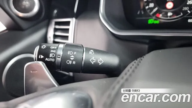 Land Rover Range Rover 2019 thumb 5