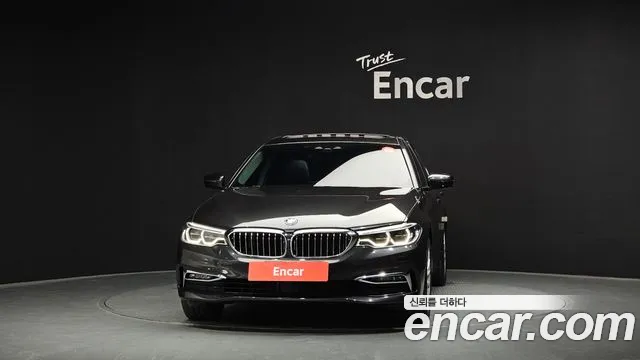 BMW 5 серии 2019 thumb 8