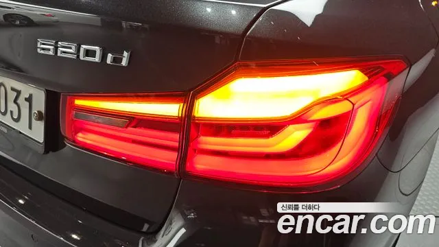 BMW 5 серии 2019 thumb 7