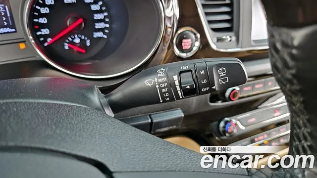 Kia Carnival 2018 thumb 3