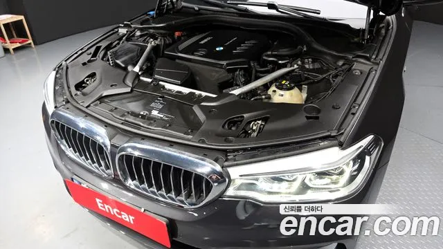 BMW 5 серии 2018 thumb 2