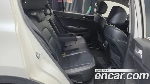 Kia Sportage 2016 thumb 10