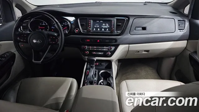 Kia Carnival 2018 thumb 12
