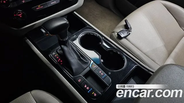 Kia Carnival 2018 thumb 6