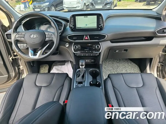 Hyundai Santa Fe 2019 thumb 9