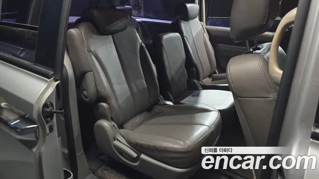 Kia Canival 2013 thumb 8