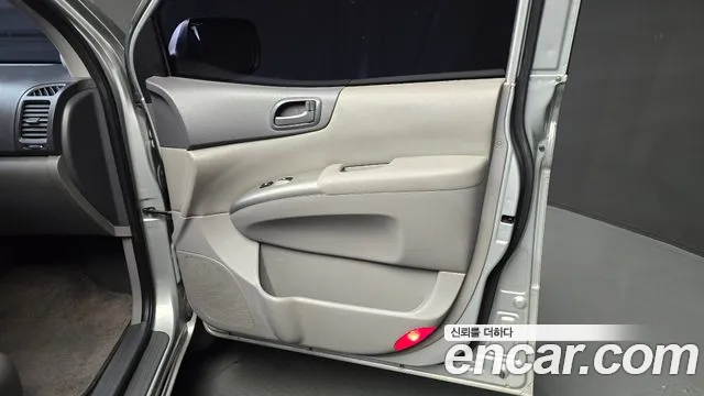 Kia Canival 2013 thumb 5