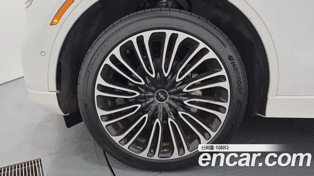 Lincoln Aviator 2023 thumb 10