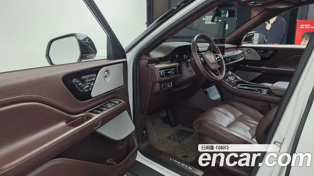 Lincoln Aviator 2023 thumb 2