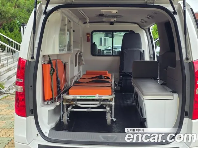 Hyundai Staria 2015 thumb 8