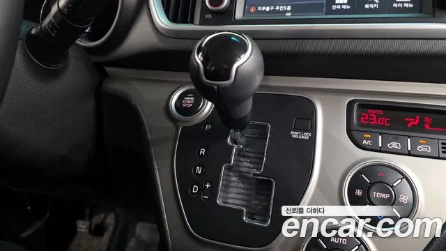 Kia Ray 2018 thumb 2