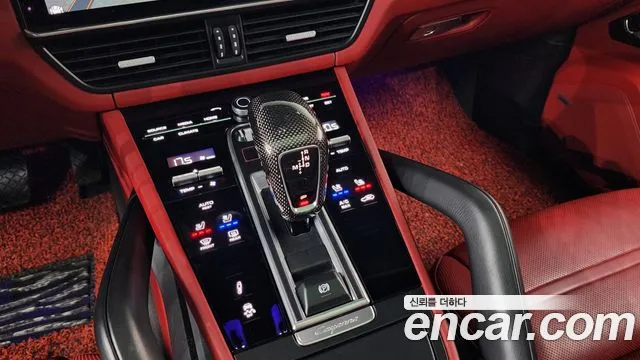 Porsche Cayenne 2020 thumb 9