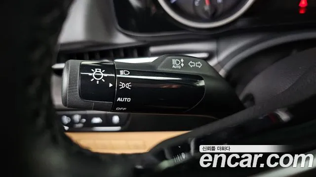 Kia Carnival 2021 thumb 10