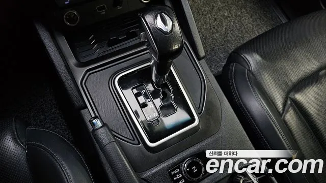 KGM Rexton 2019 thumb 9